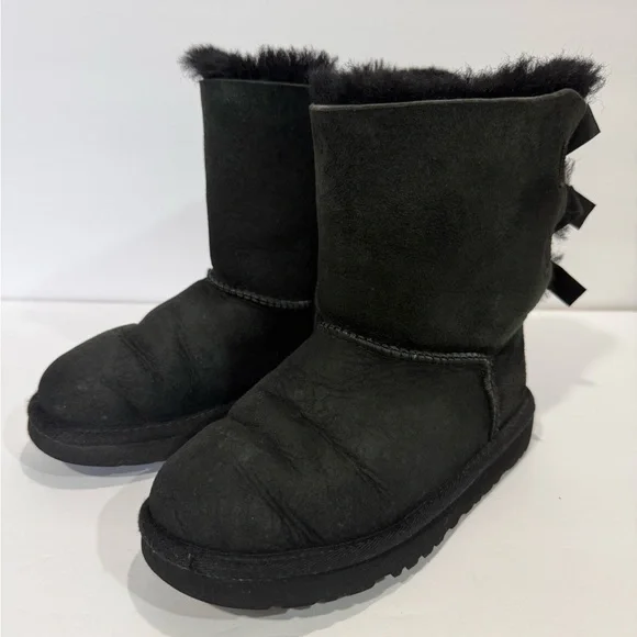 UGG BAILEY BOWS BOOTS FOR LITTLE GIRL - Picture 3 of 9